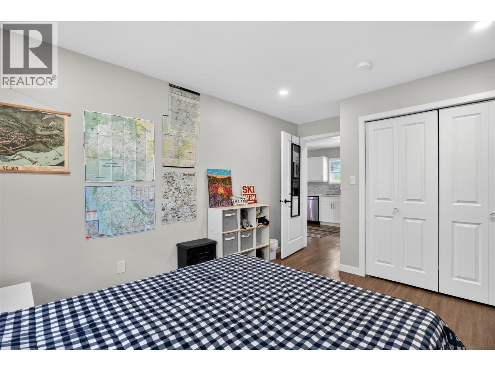 1708 SLOCAN Crescent - 50