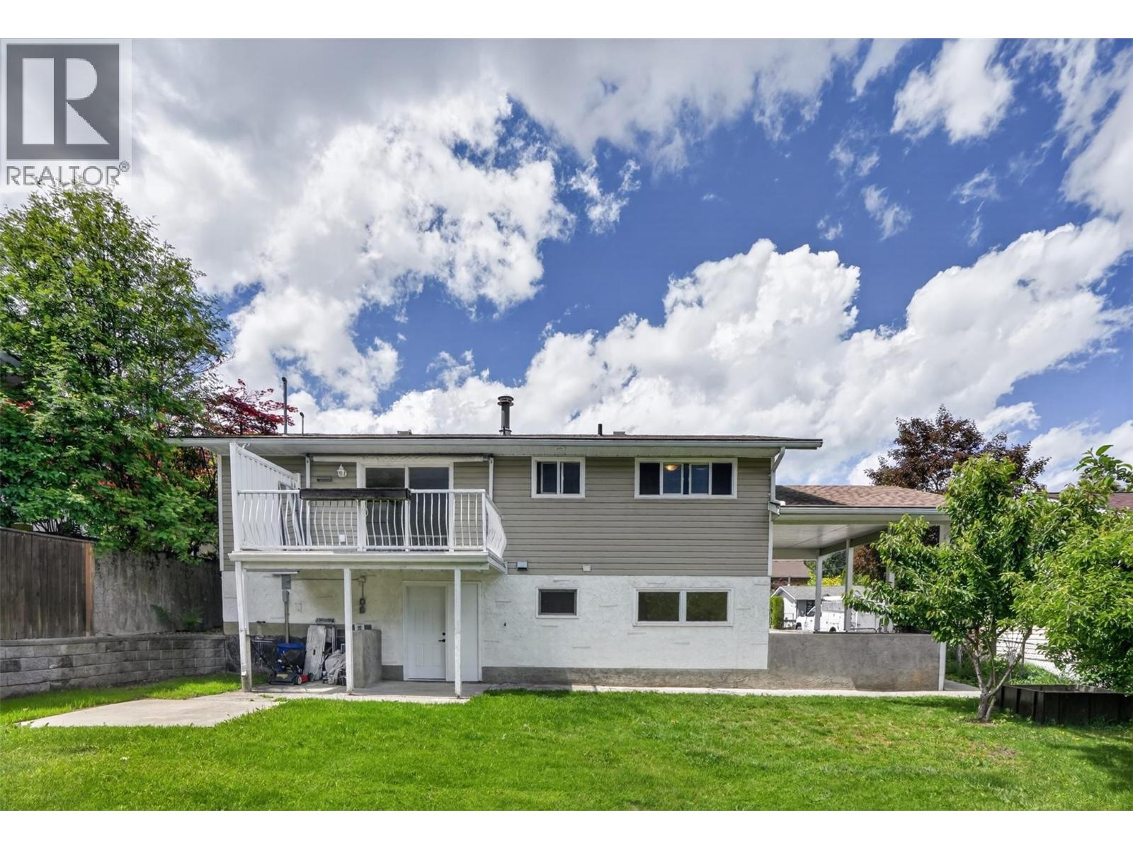 1708 SLOCAN Crescent - 35