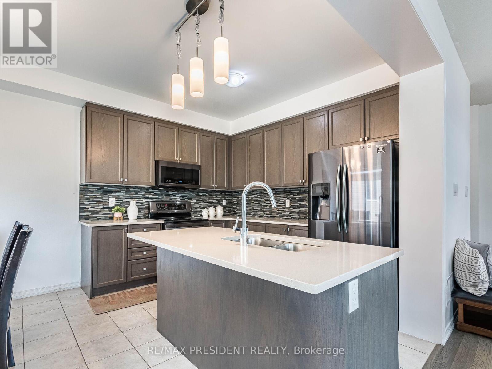 4-bedroom home for sale at 161 MUNRO CIRCLE E, Brantford ON · photo 18 of 42