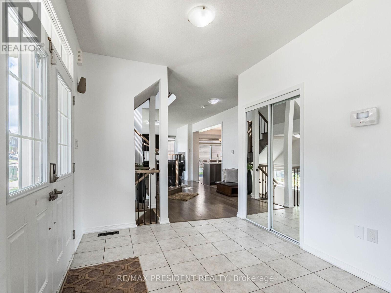 4-bedroom home for sale at 161 MUNRO CIRCLE E, Brantford ON · photo 7 of 42