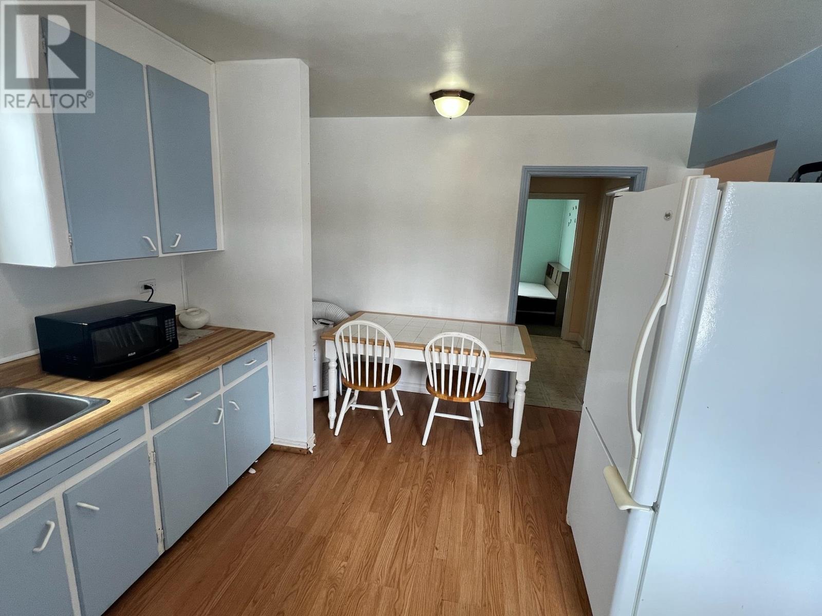 131 Burns ST - 7