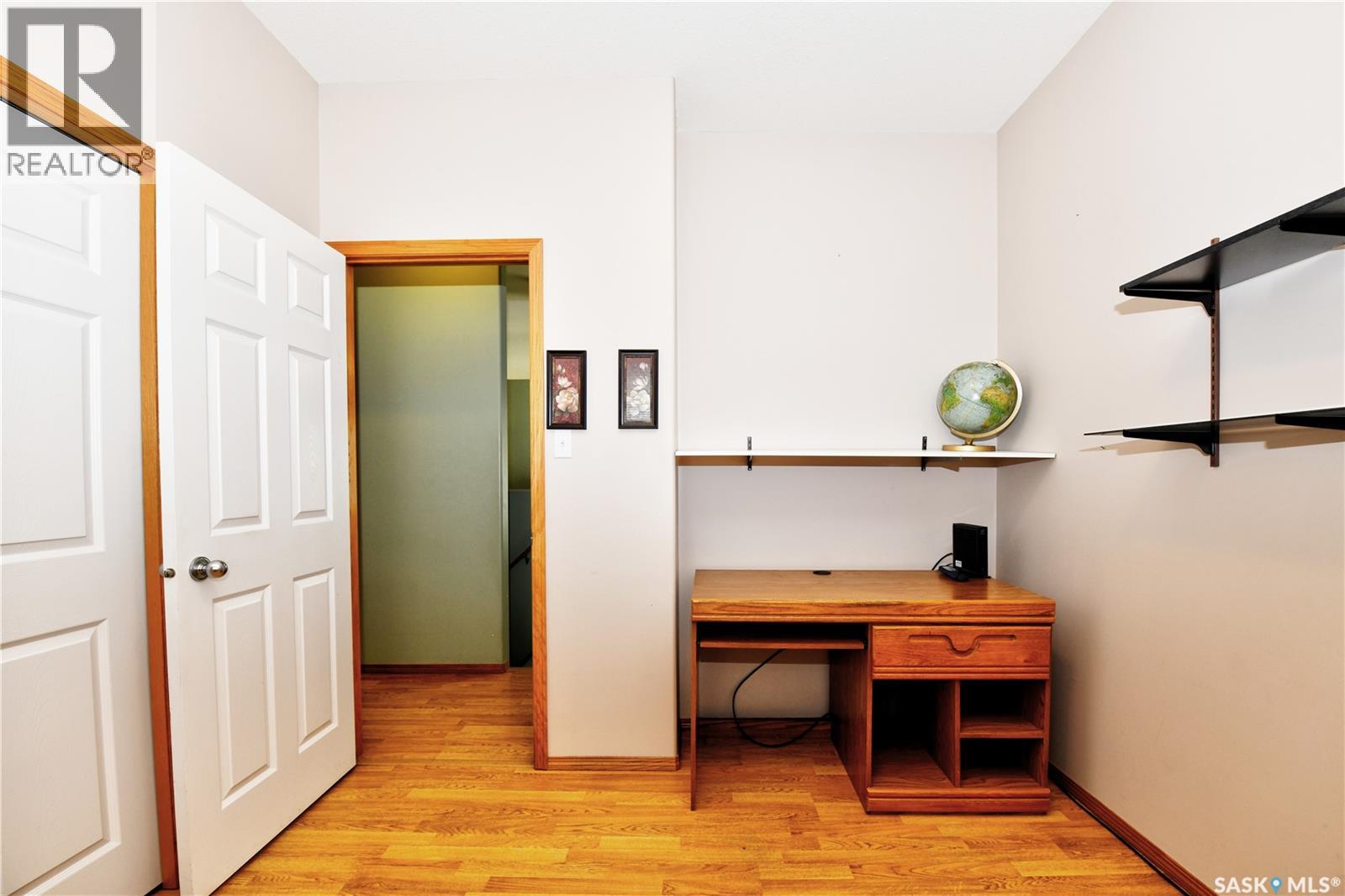 413 Crystal CRESCENT - 10