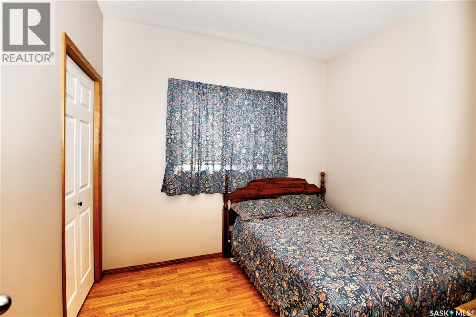 413 Crystal CRESCENT - 11