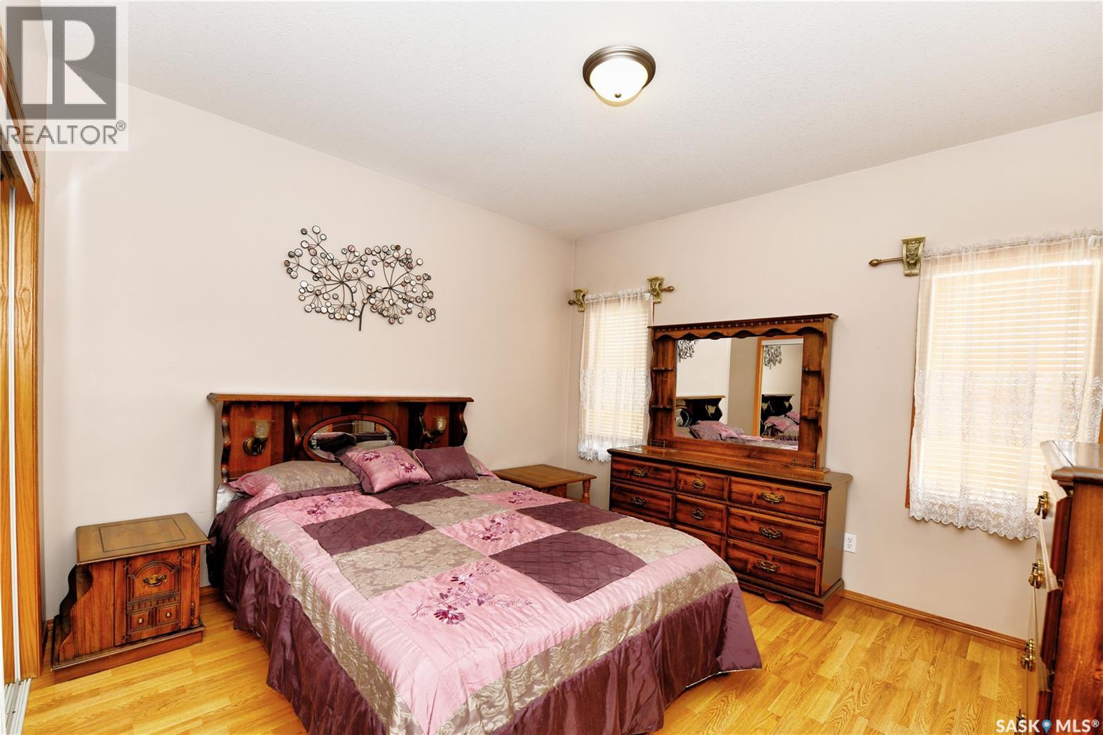 413 Crystal CRESCENT - 12