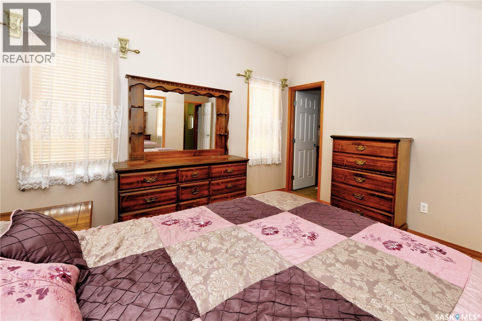 413 Crystal CRESCENT - 15