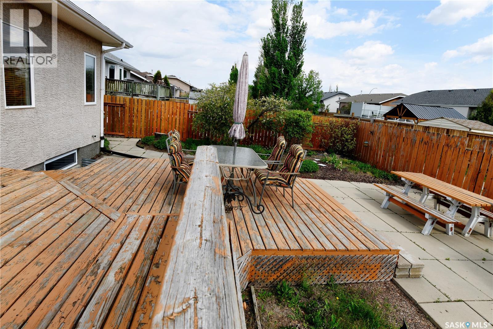 413 Crystal CRESCENT - 28