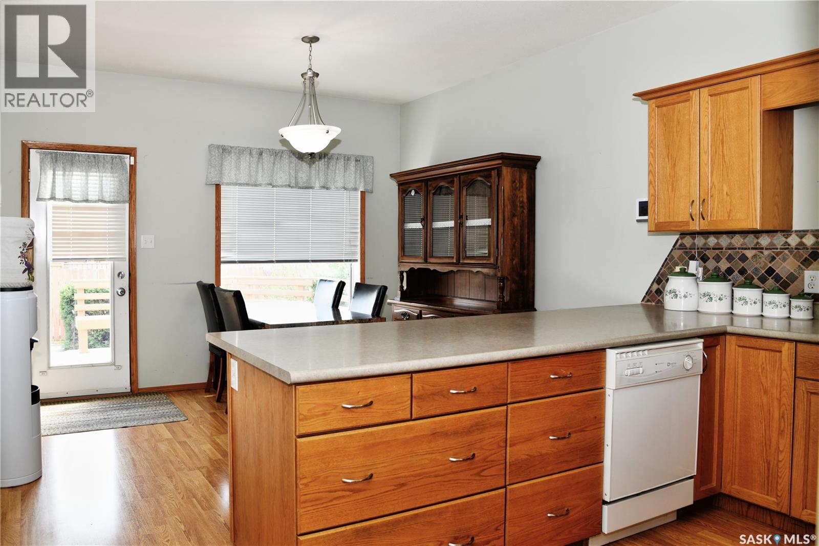 413 Crystal CRESCENT - 4