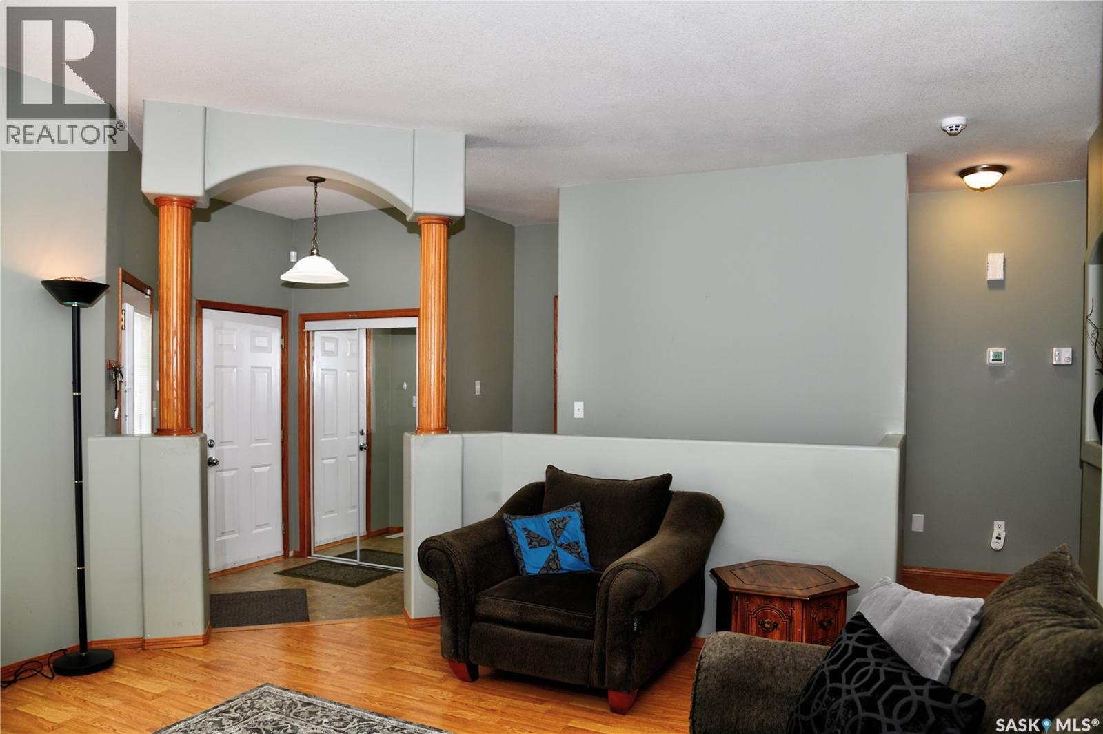 413 Crystal CRESCENT - 6