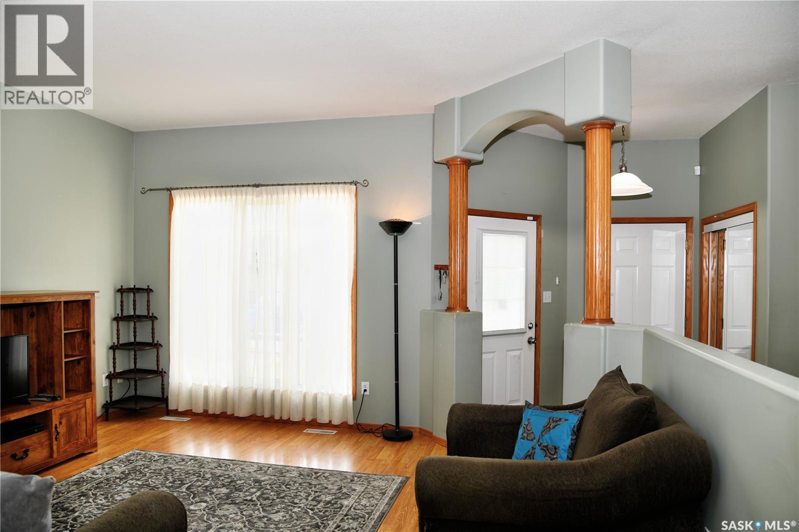 413 Crystal CRESCENT - 7