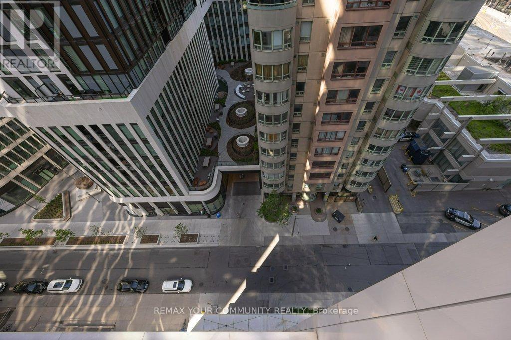 #1002 426 UNIVERSITY AVENUE - 17