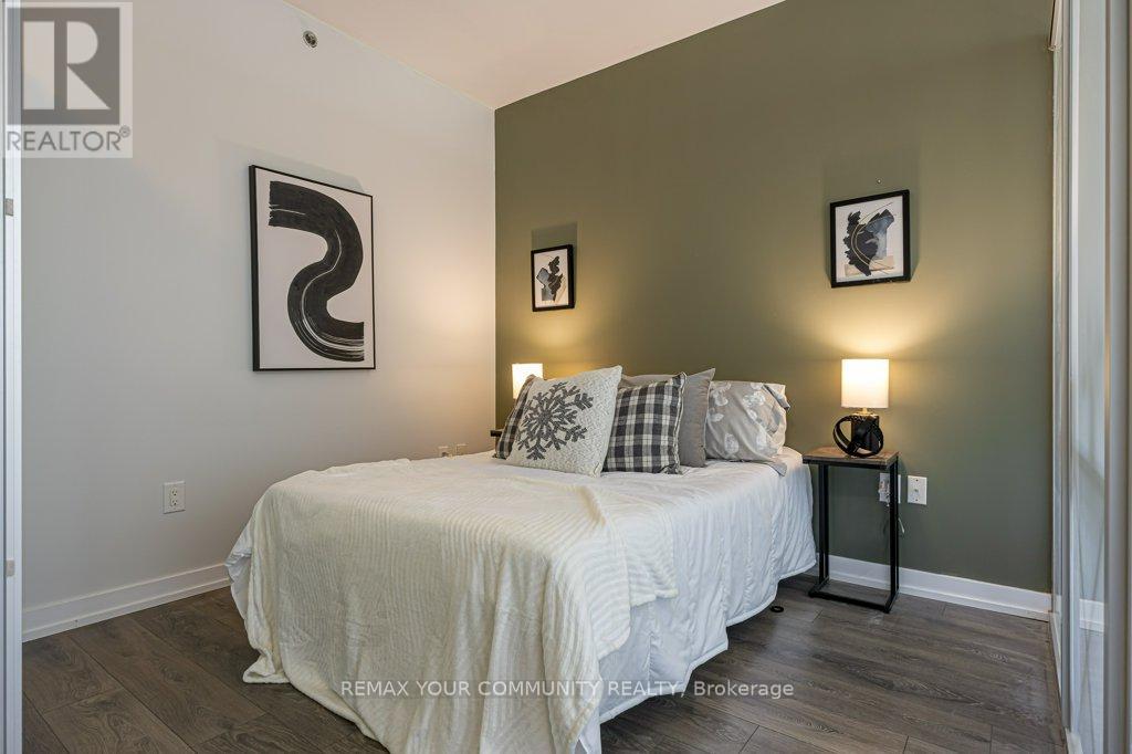 #1002 426 UNIVERSITY AVENUE - 12