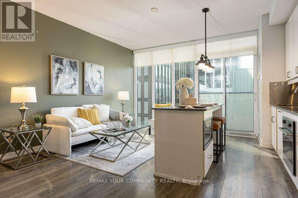 #1002 426 UNIVERSITY AVENUE - 6