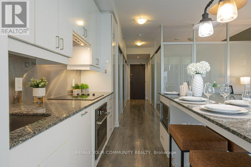 #1002 426 UNIVERSITY AVENUE - 5