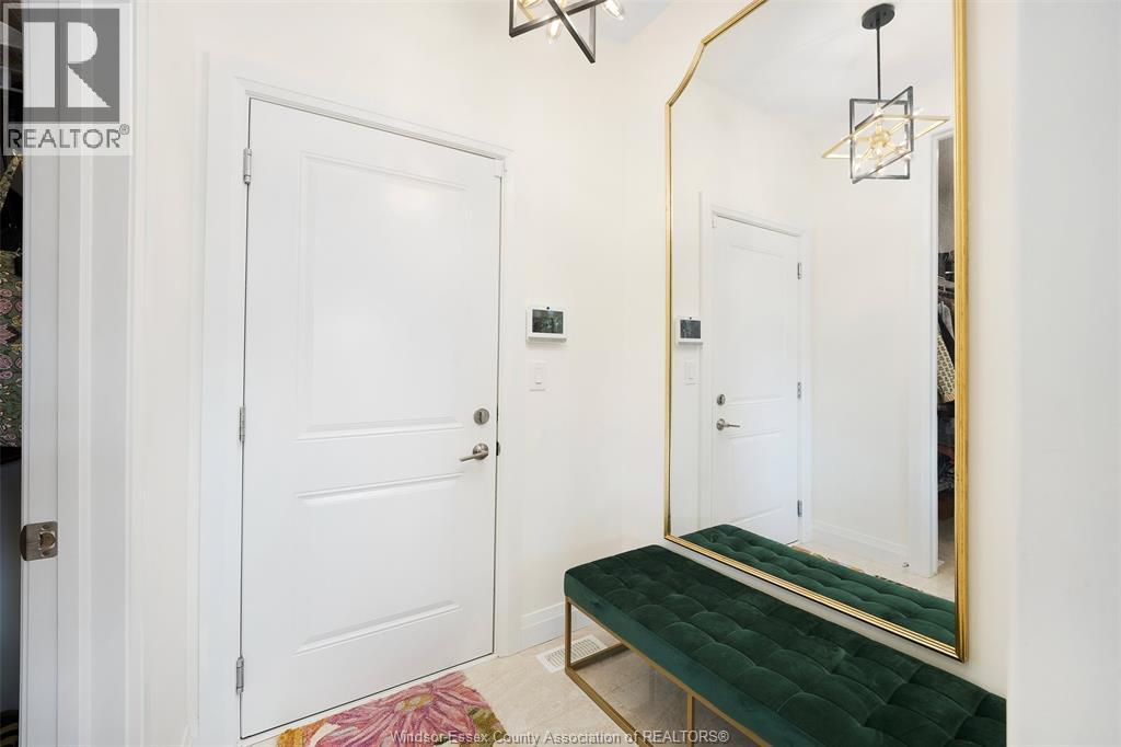 6036 SILVER MAPLE ROAD - 18