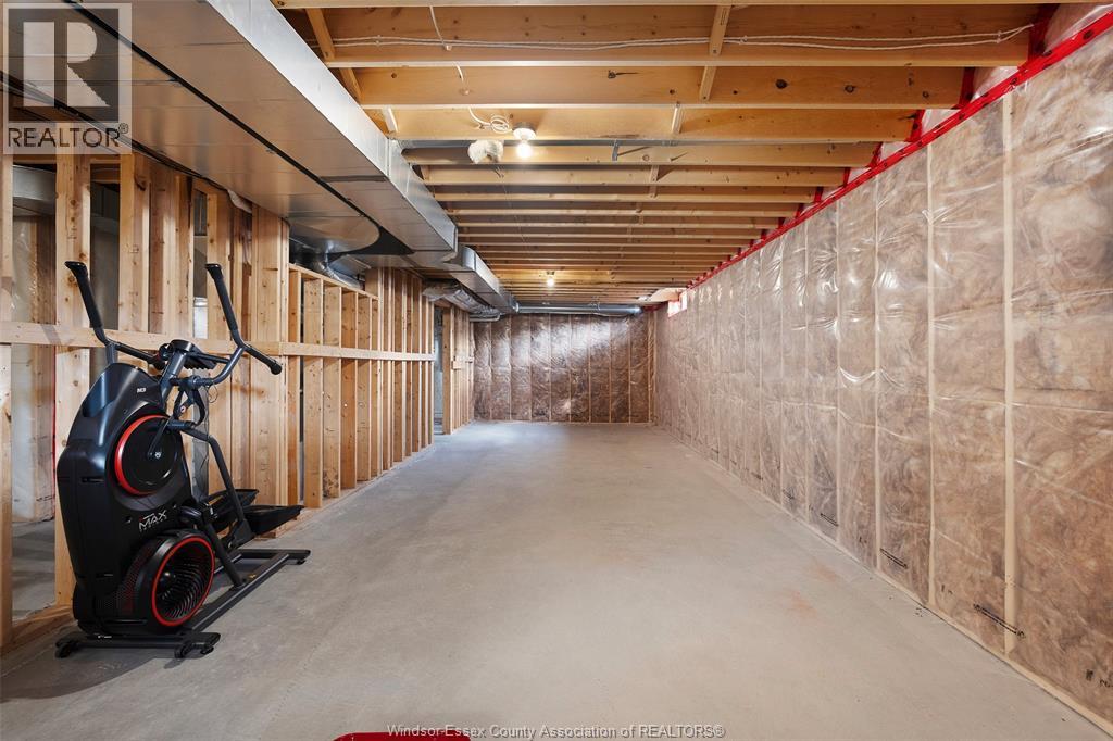 6036 SILVER MAPLE ROAD - 42