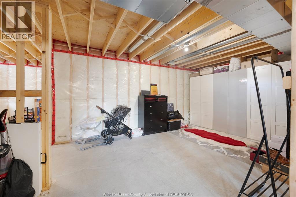 6036 SILVER MAPLE ROAD - 39