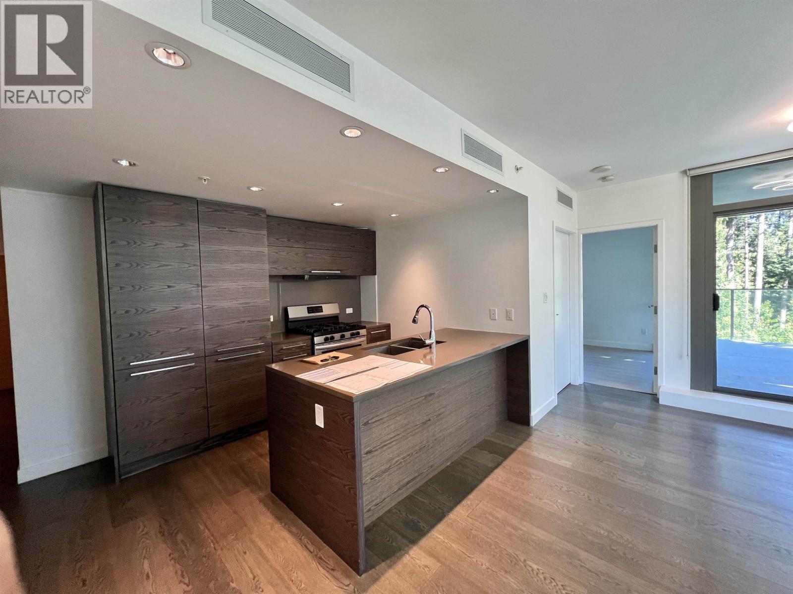 807 5782 BERTON AVENUE, Vancouver