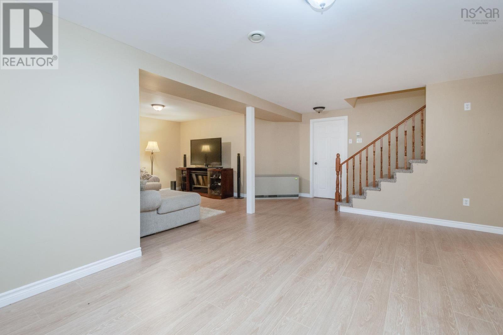 73 Strickland Avenue Avenue - 33