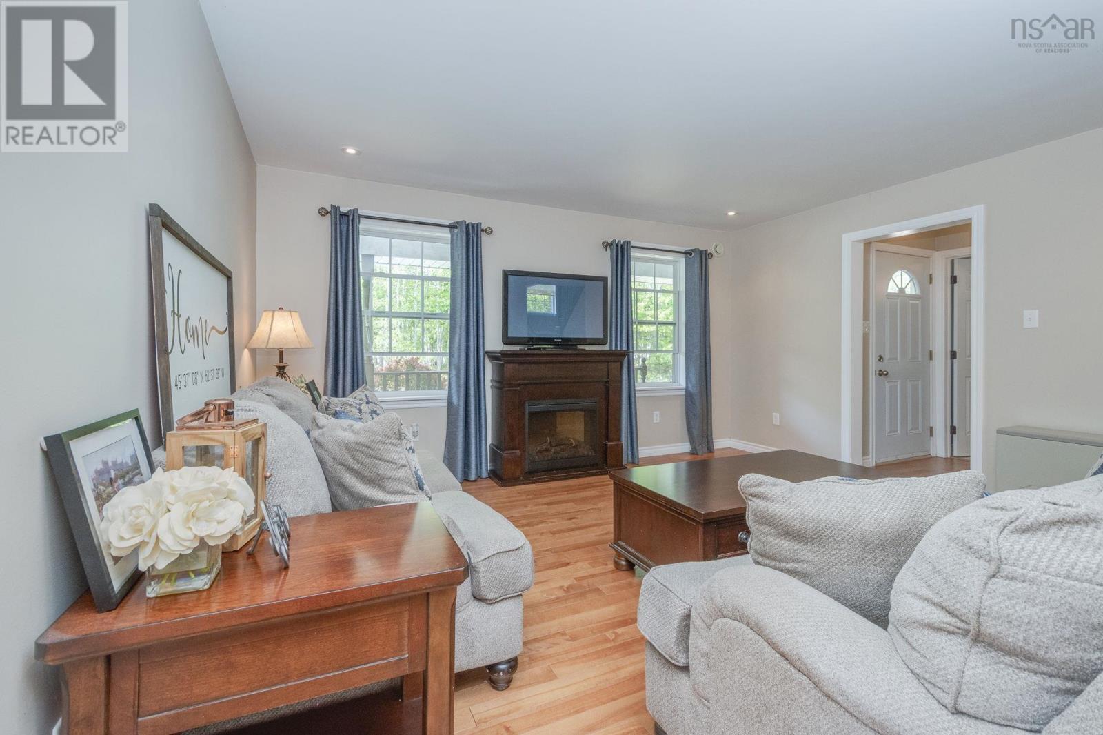 73 Strickland Avenue Avenue - 13