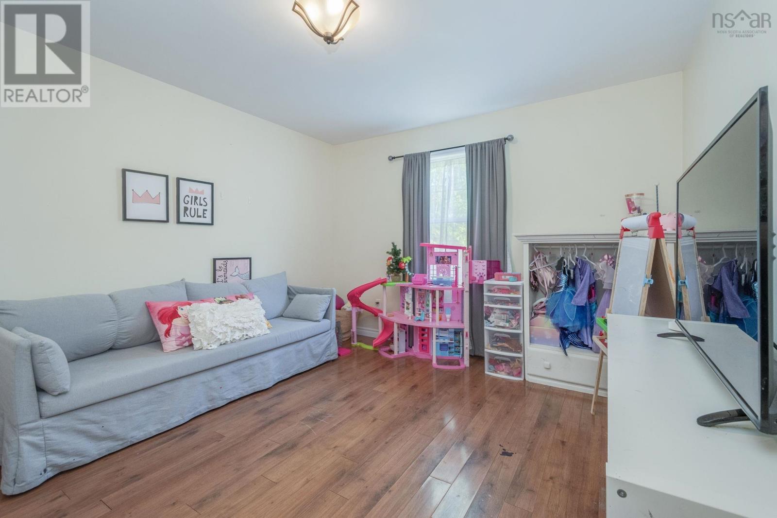 73 Strickland Avenue Avenue - 14