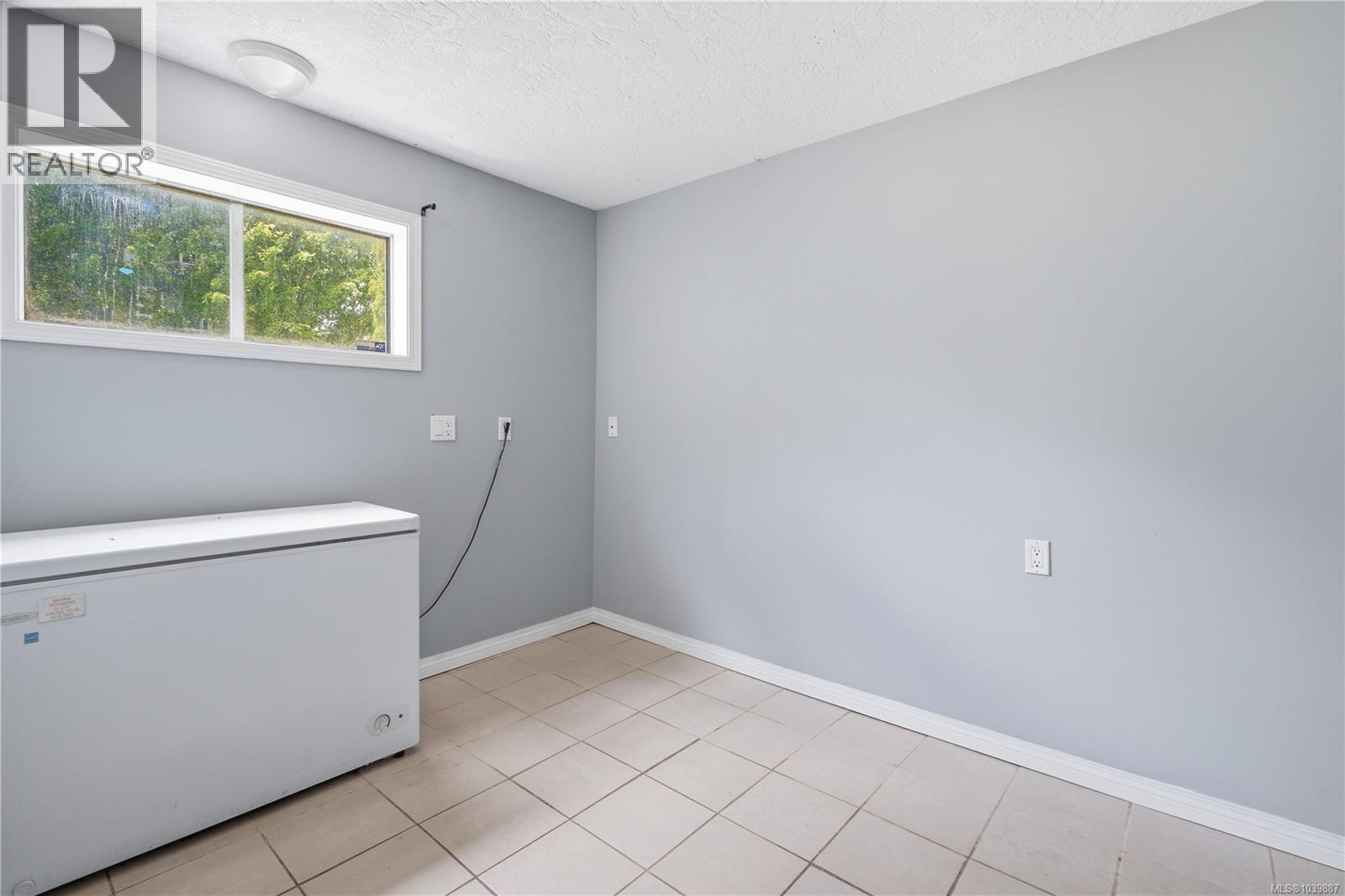 2728 Strathmore Rd - 19