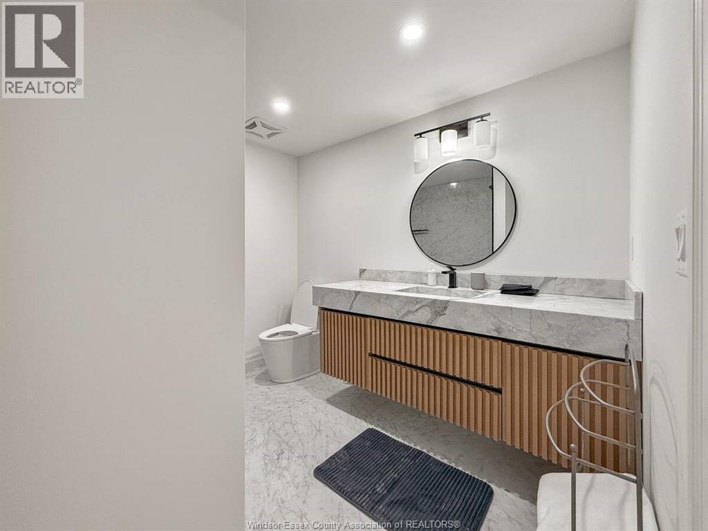 4538 Valerio CRESCENT - 34