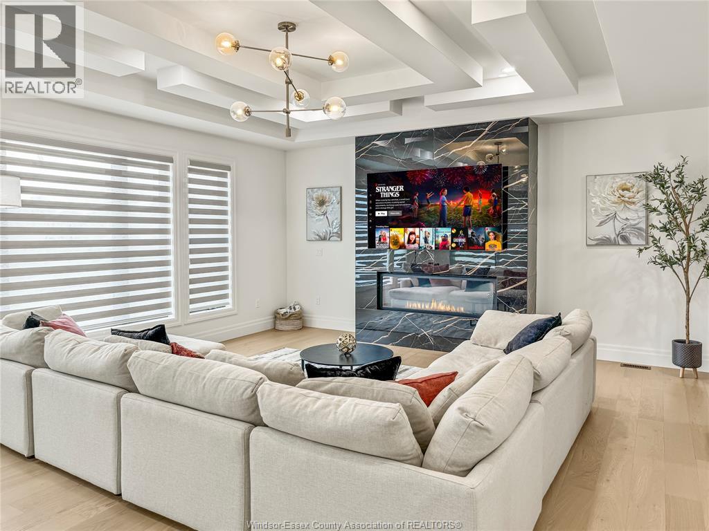 4538 Valerio CRESCENT - 13
