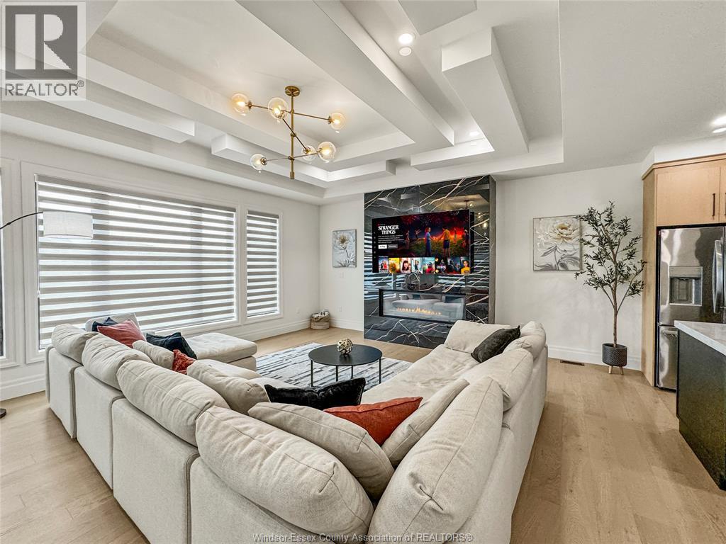 4538 Valerio CRESCENT - 12