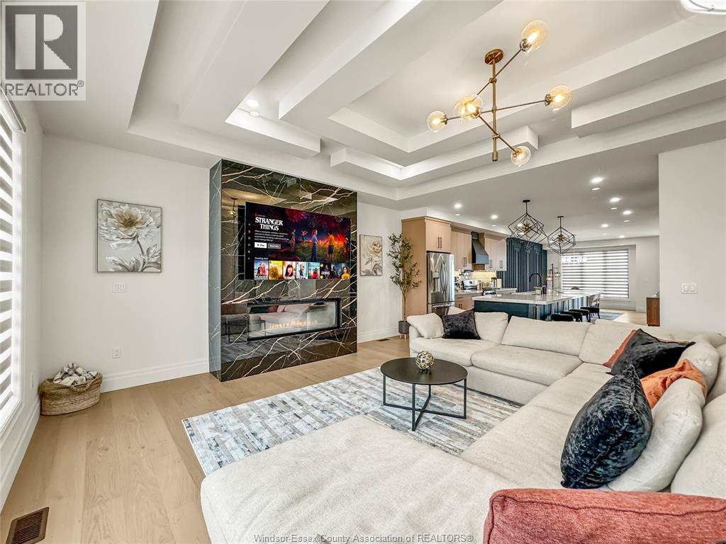 4538 Valerio CRESCENT - 11