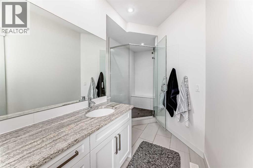 1048 Regal Crescent NE — photo 20