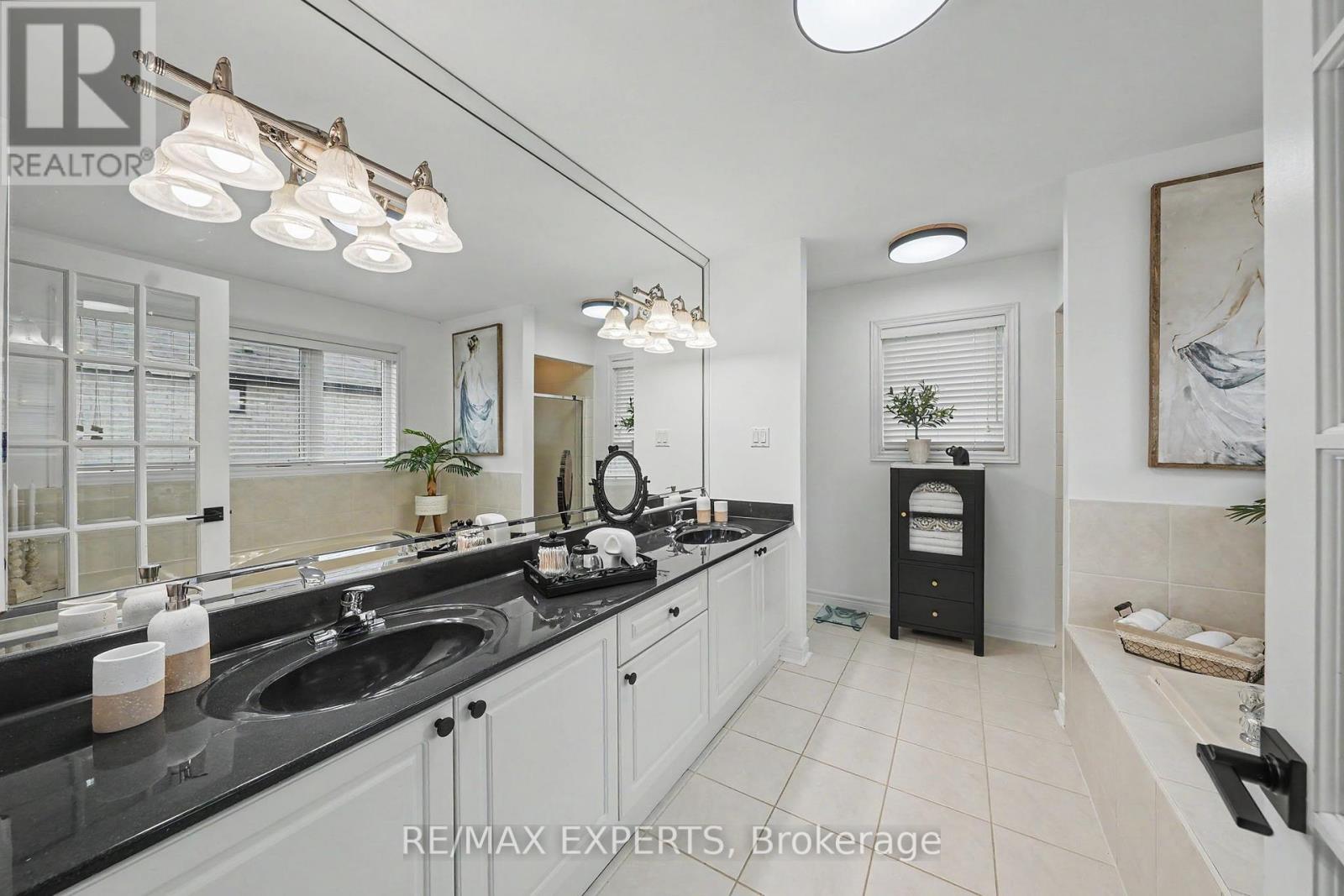 15 ARROWOOD CRESCENT - 20