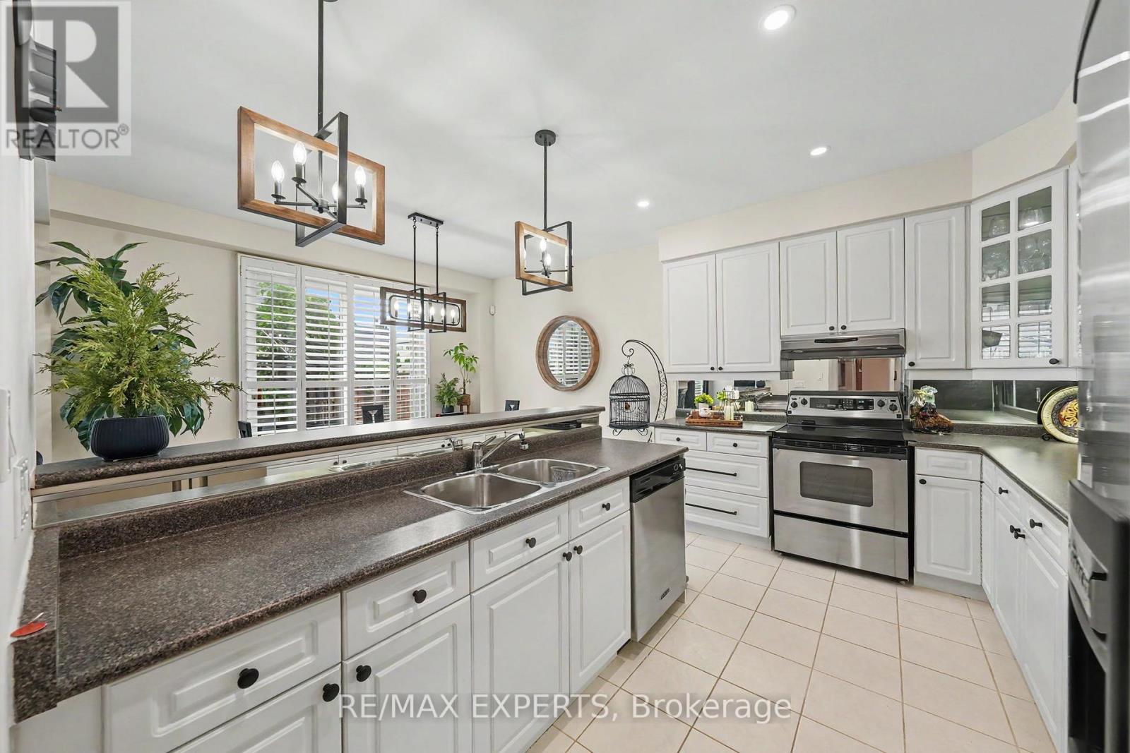 15 ARROWOOD CRESCENT - 13