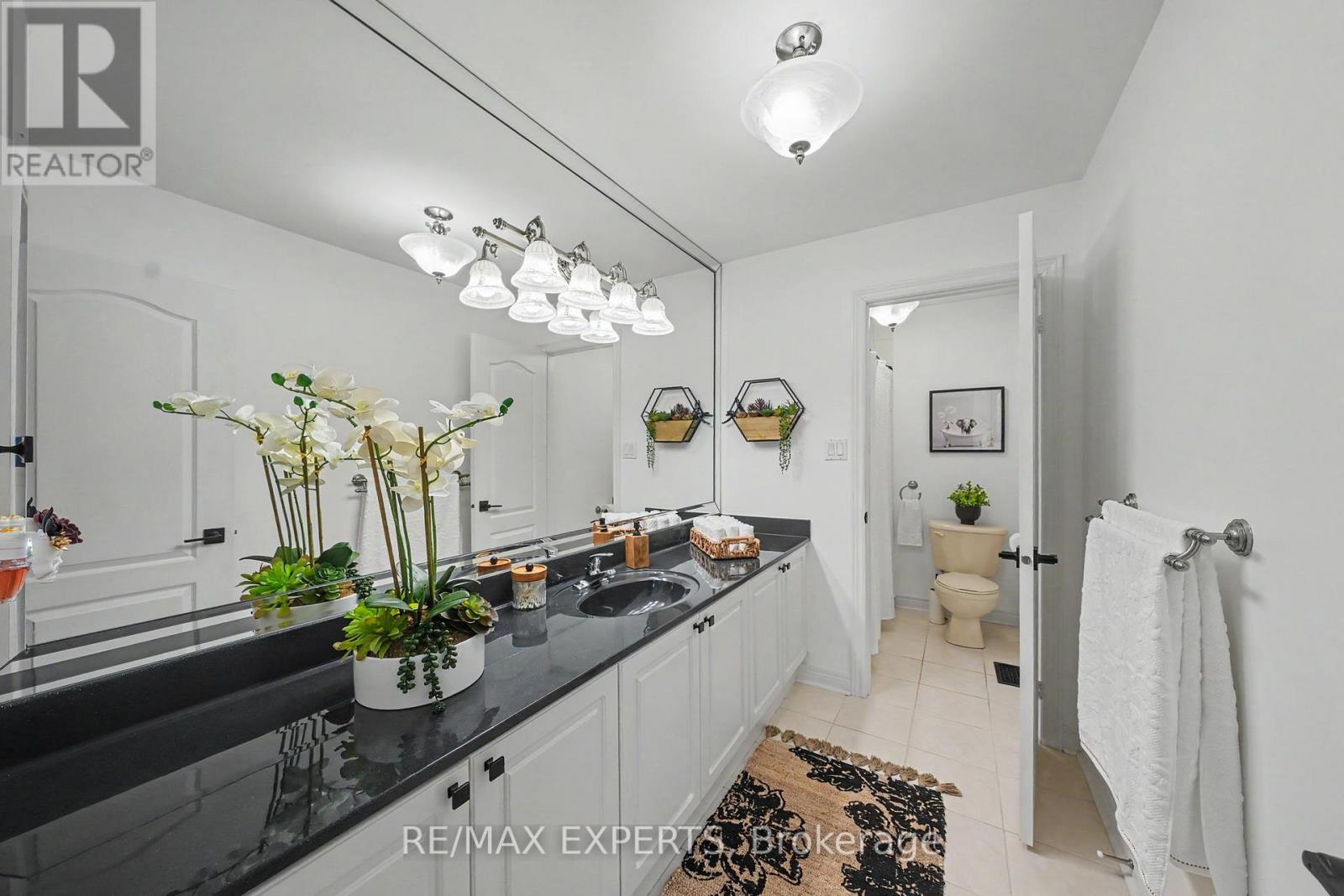 15 ARROWOOD CRESCENT - 23