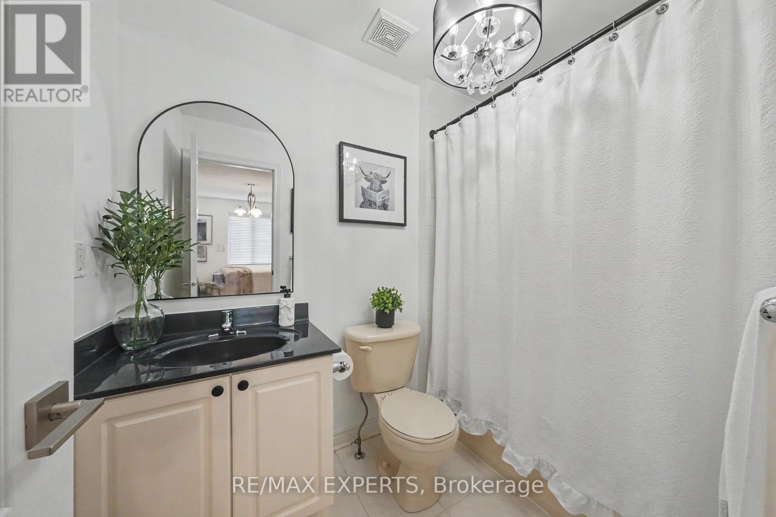 15 ARROWOOD CRESCENT - 27