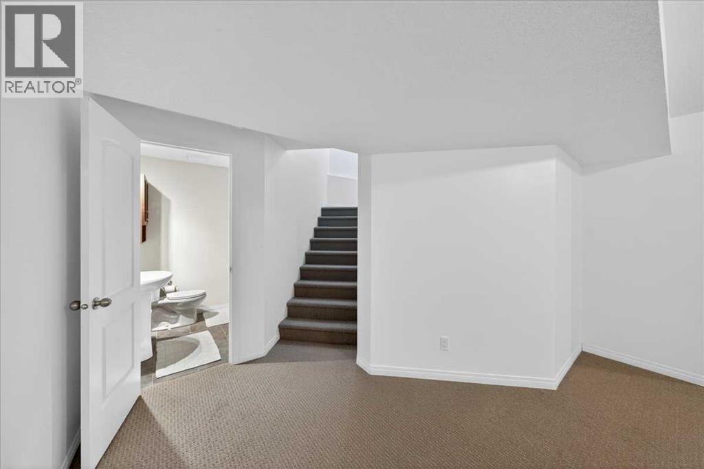 132 Tuscany Meadows Common NW — photo 36