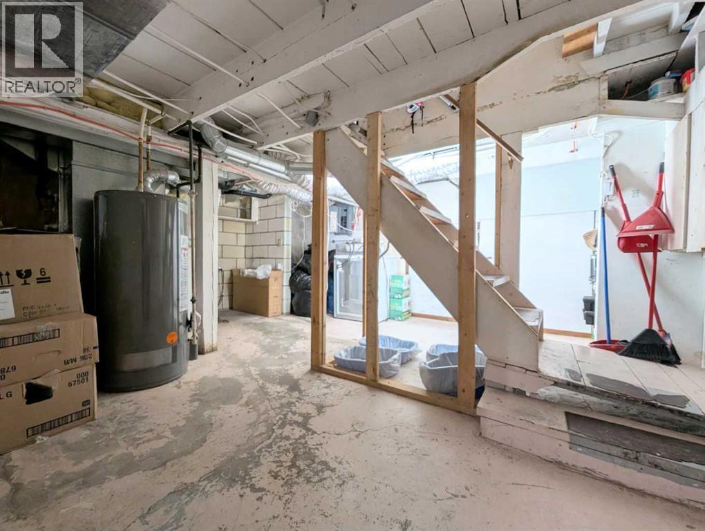 421 12 Street N — photo 30