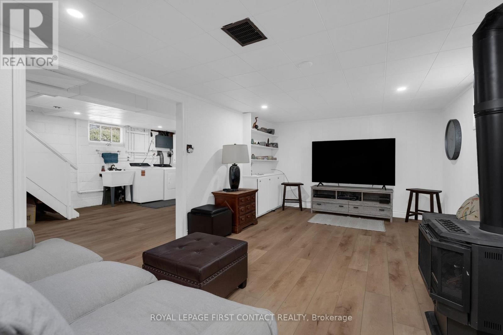 20 NEWTON STREET - 24