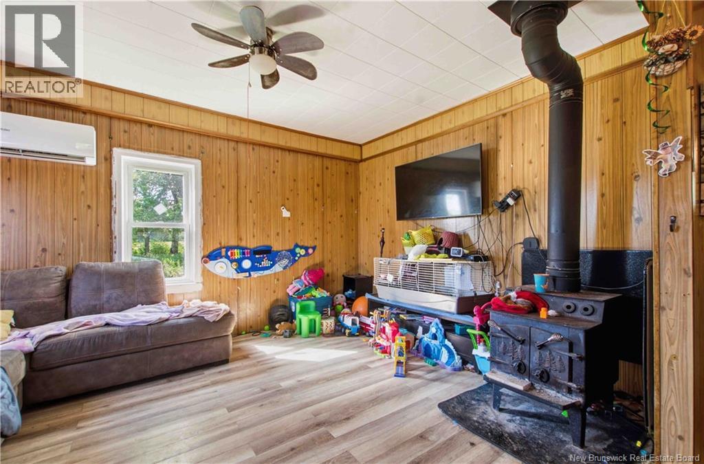 2770 Route 104 - Image 25