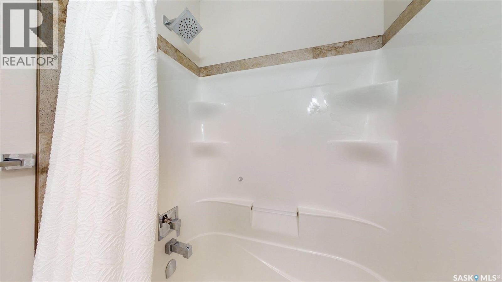 100 Rider PLACE — photo 24