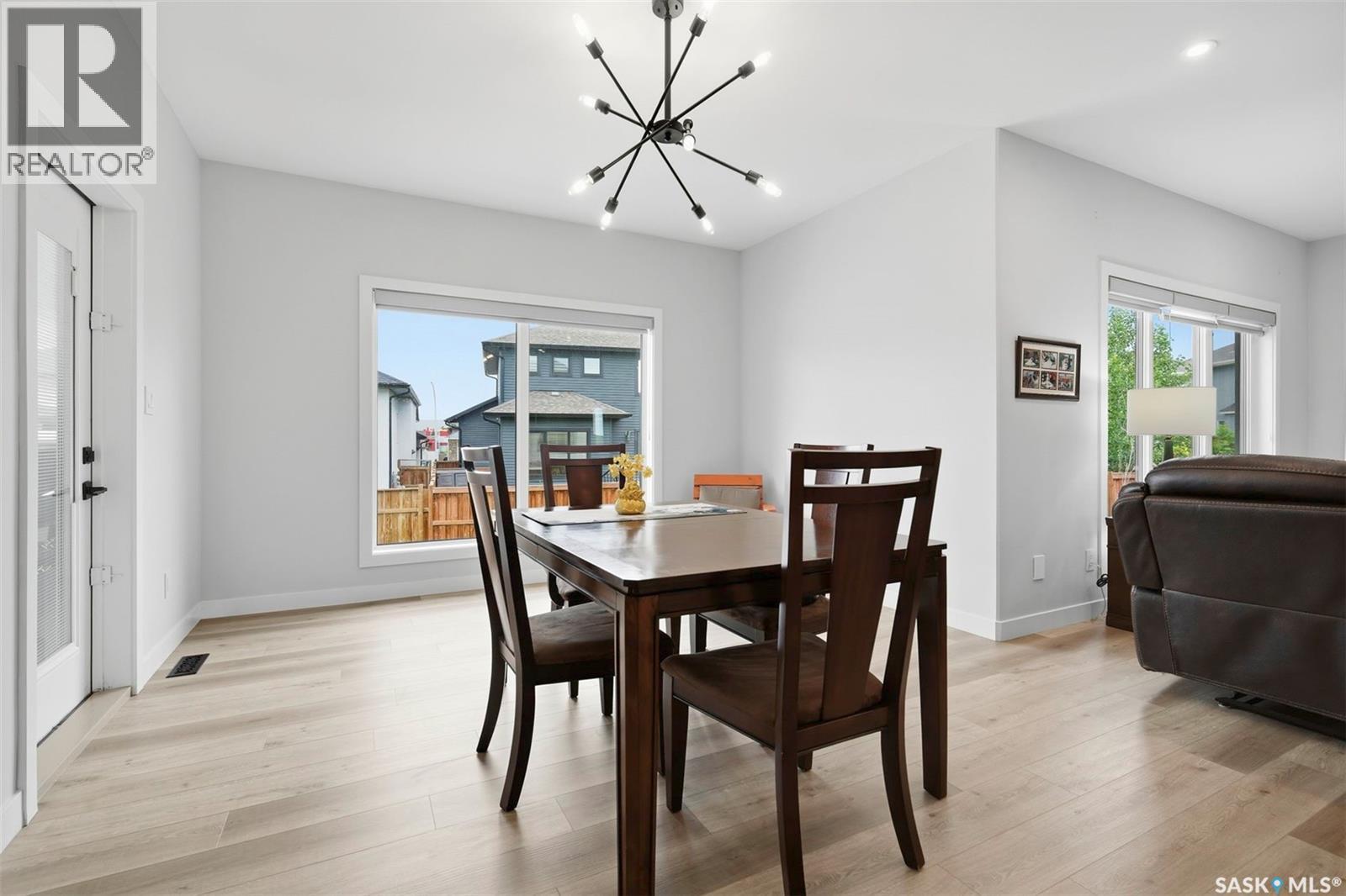 255 Flynn COVE — photo 12