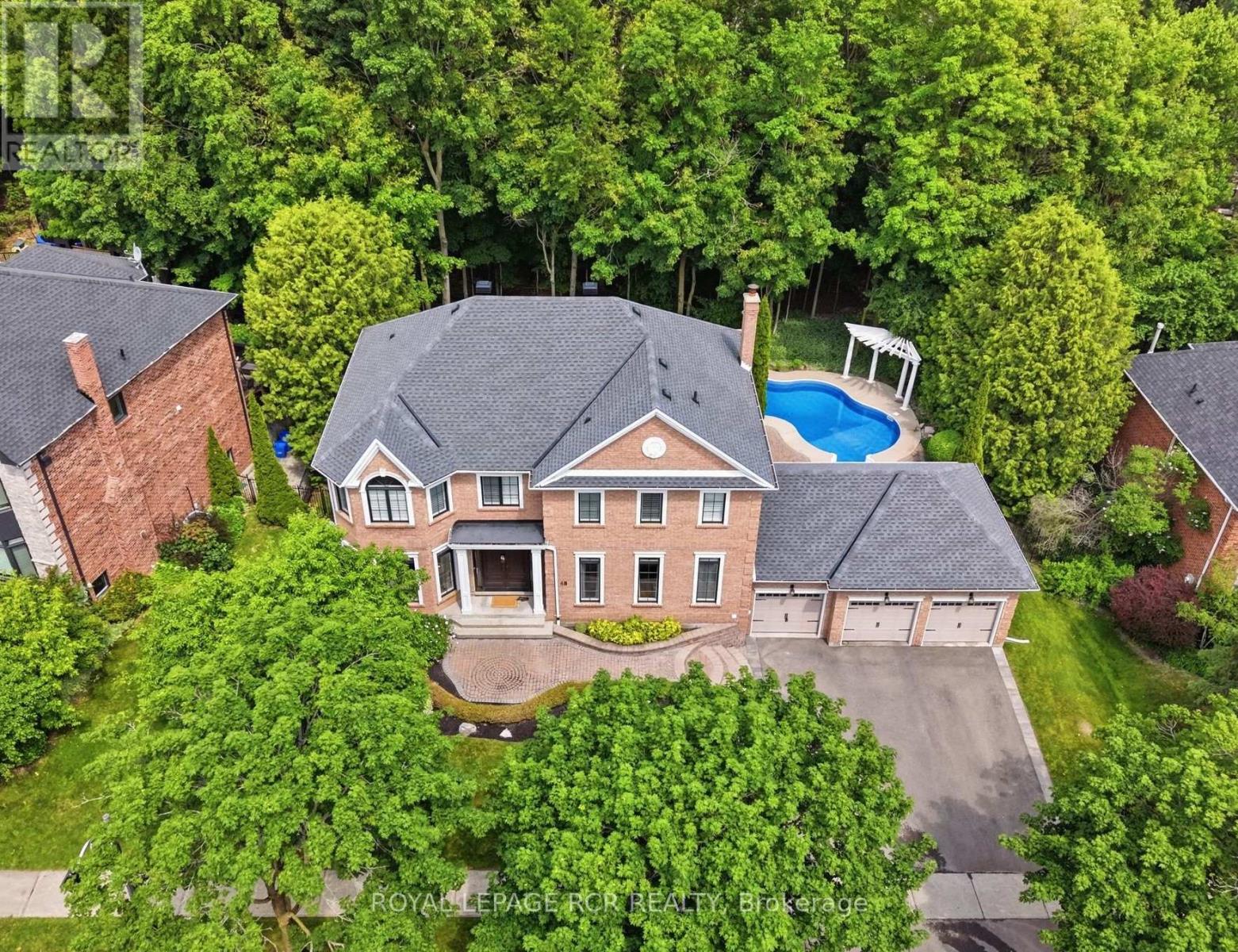 Listing photo of 48 HODGKINSON CRESCENT