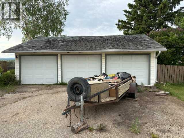 5003 42 Avenue - photo 4