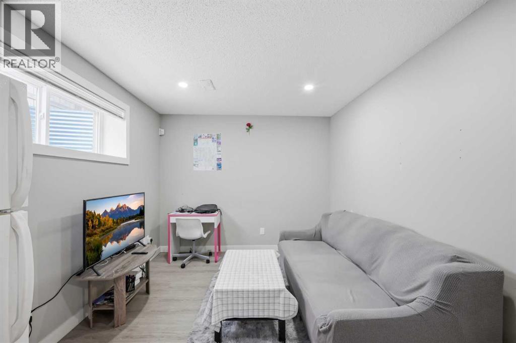 21 SAVANNA Green NE - 18