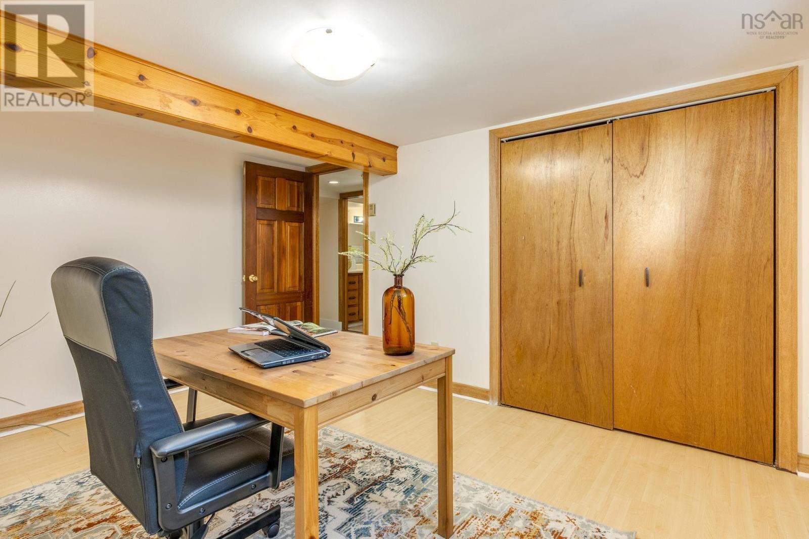 Property 39 of 50 of 985 Beaufort Avenue