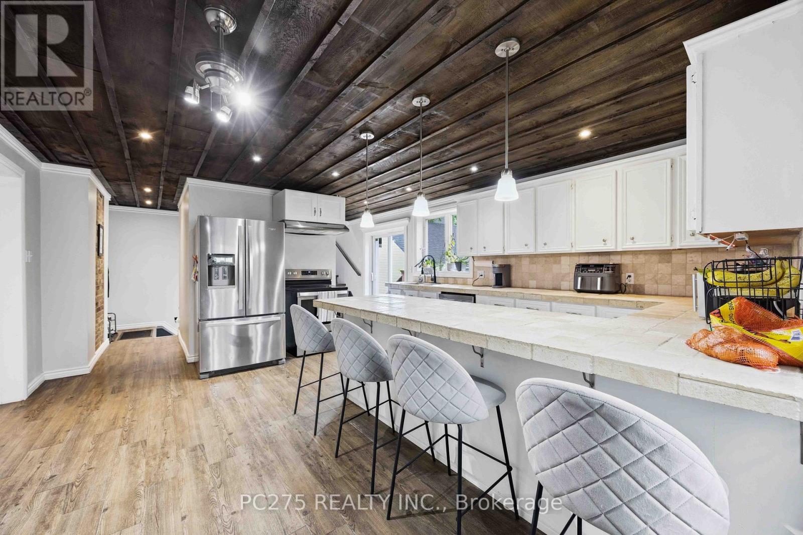 112 ESSEX STREET - 12