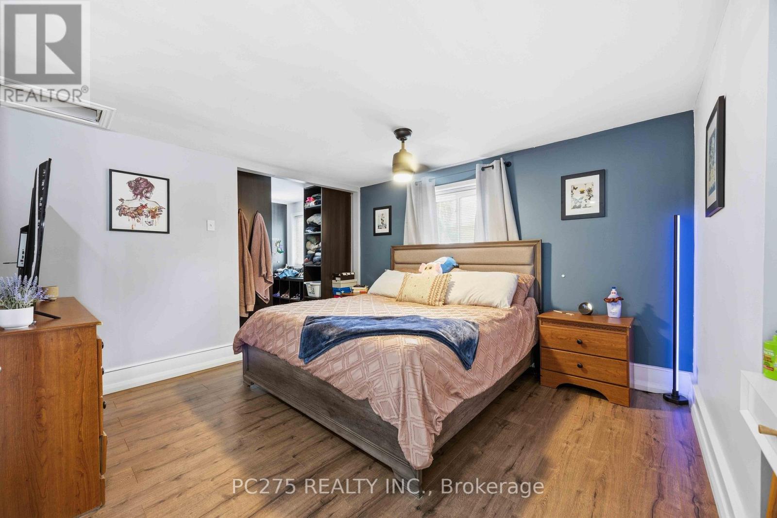 112 ESSEX STREET - 17