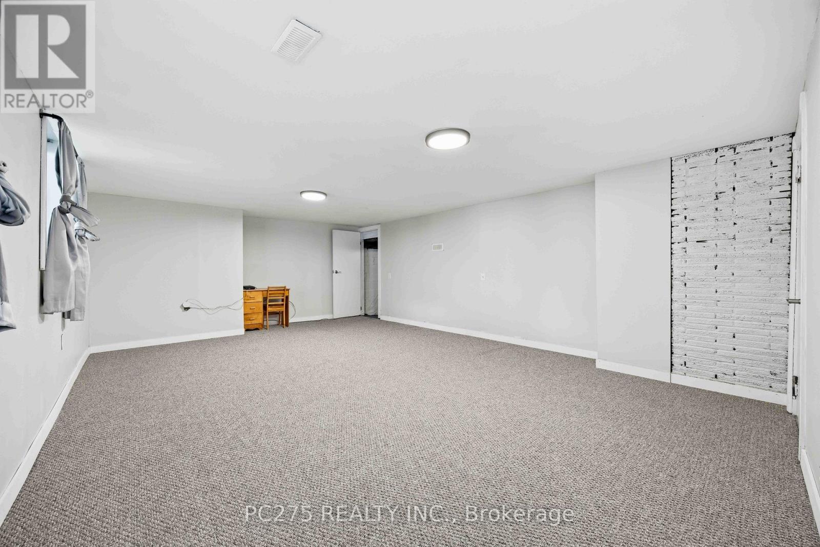 112 ESSEX STREET - 24