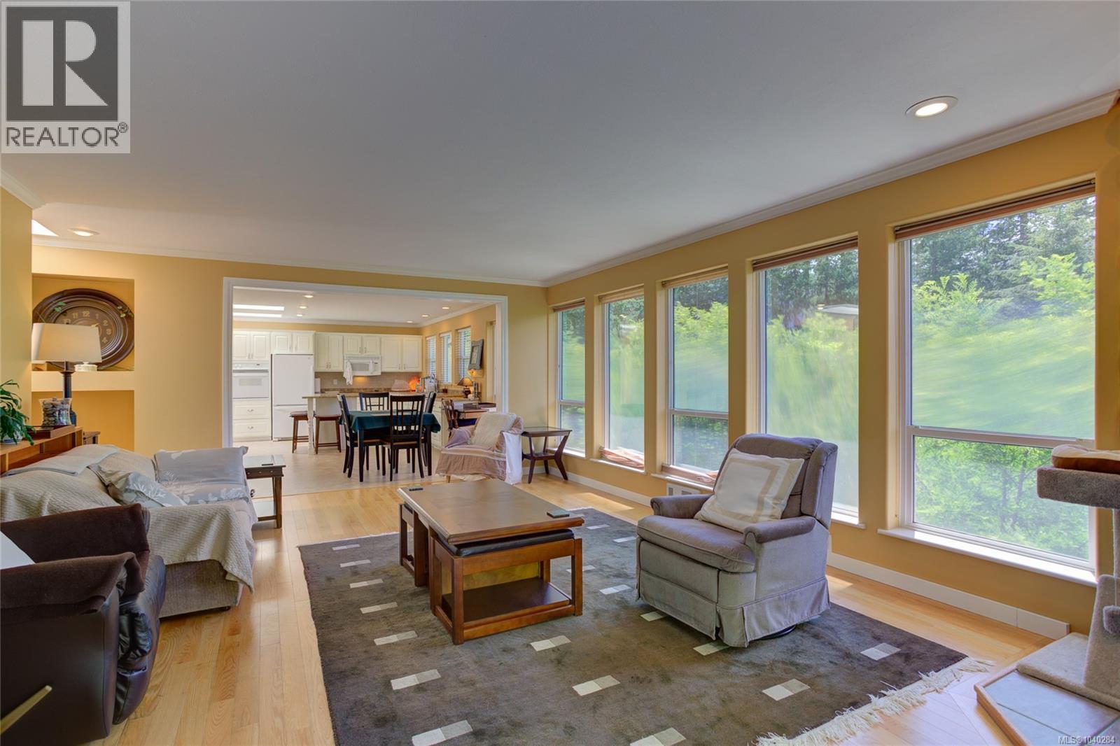 9857 Youbou Rd - 15
