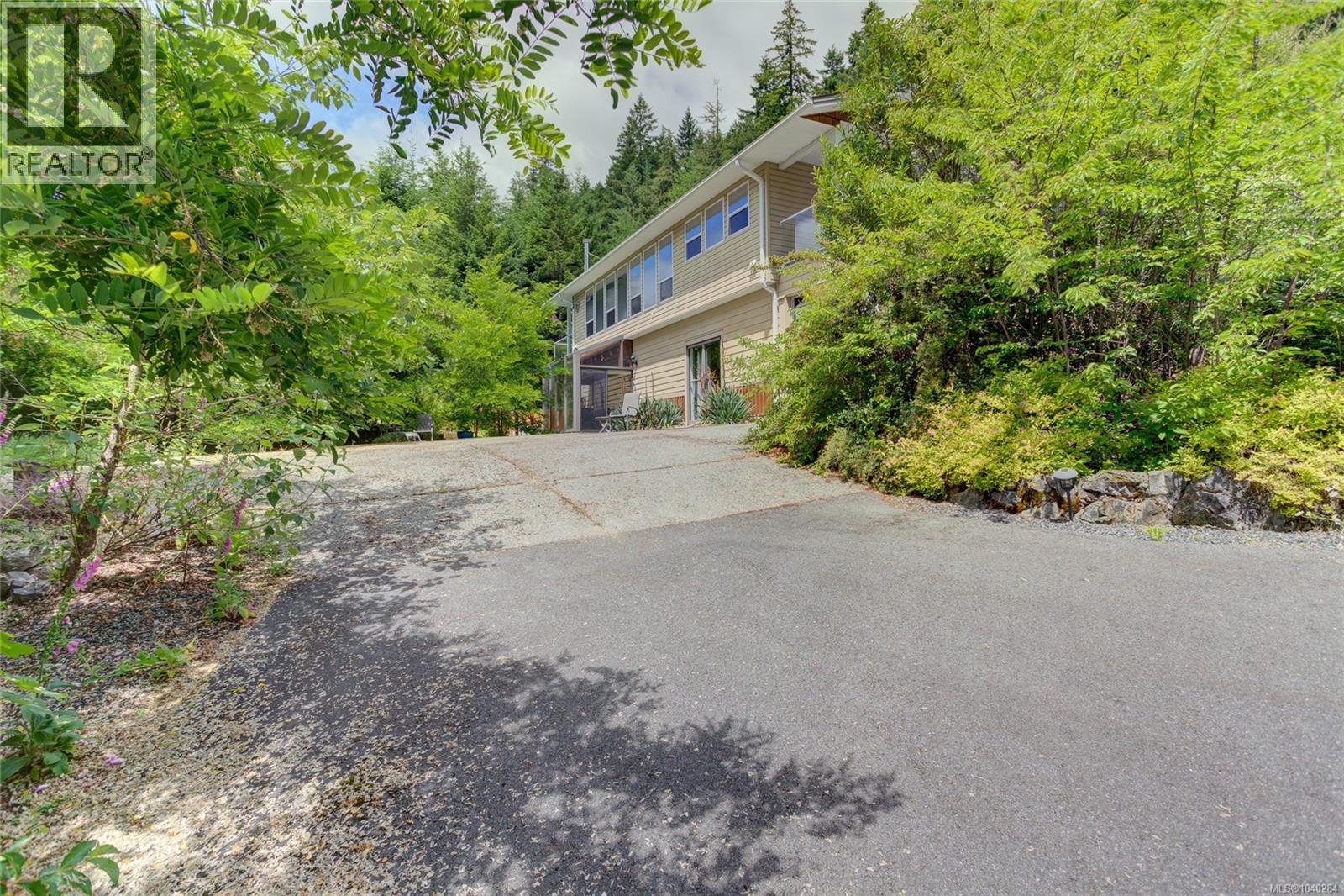 9857 Youbou Rd - Image 2