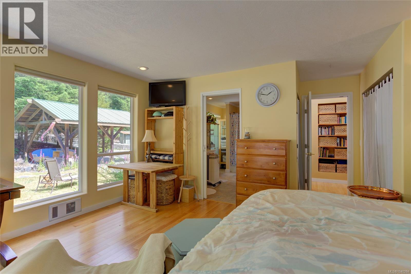 9857 Youbou Rd - 22